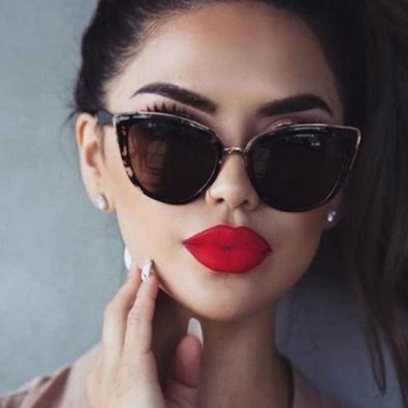 Retro Leopard Print Sunglasses - Picture 6 of 6